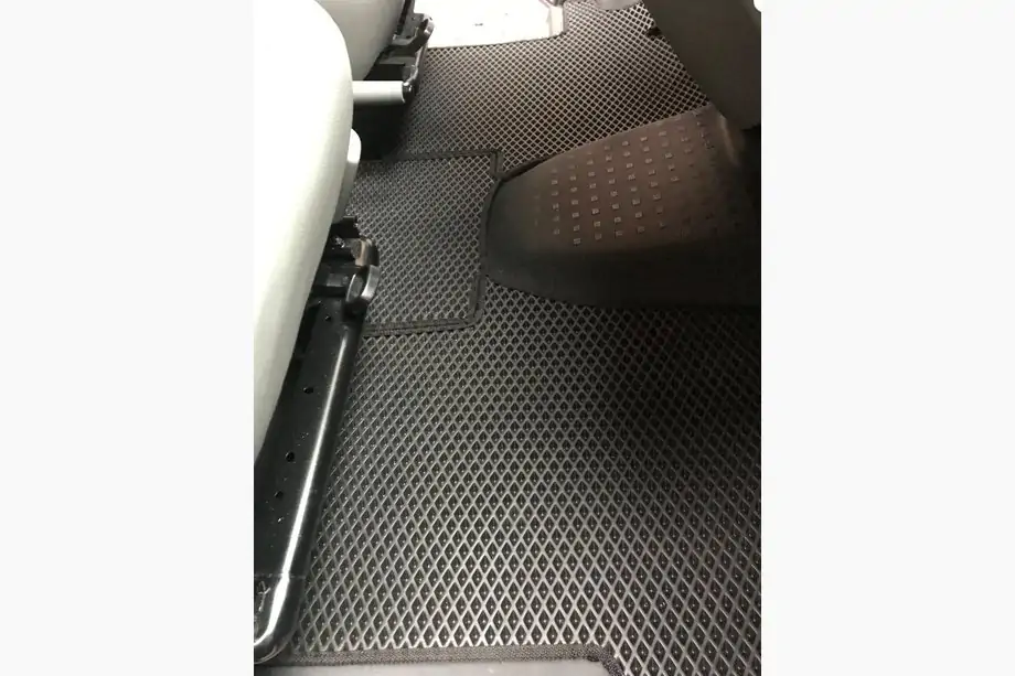 Volkswagen T5 Caravelle 2004-2010 Covorase EVA (negre, fata, pentru 1+1) Image