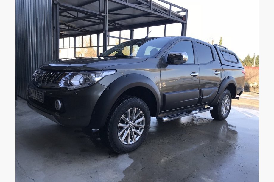 Mitsubishi L200 2015-2024 Molduri usi OmsaLine (ABS) Image