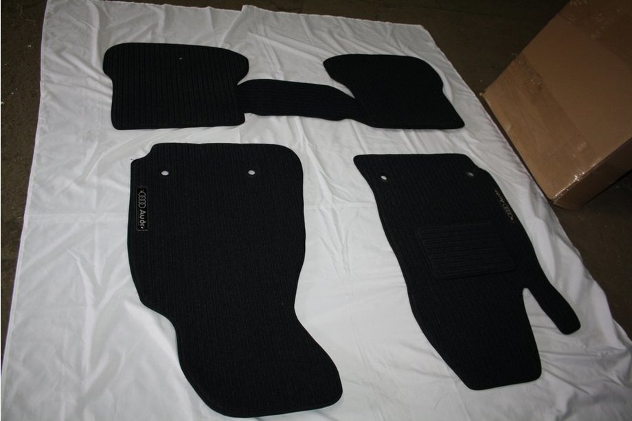 Audi A3 2003-2012 Covorase textile (Corona) Image