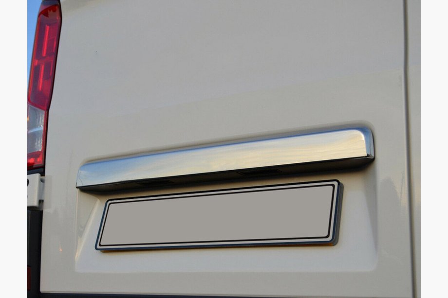 Volkswagen Crafter 2016- Ornament deasupra placutei de inmatriculare (fara camera, inox) Carmos - Otel Inoxidabil Turcesc Image