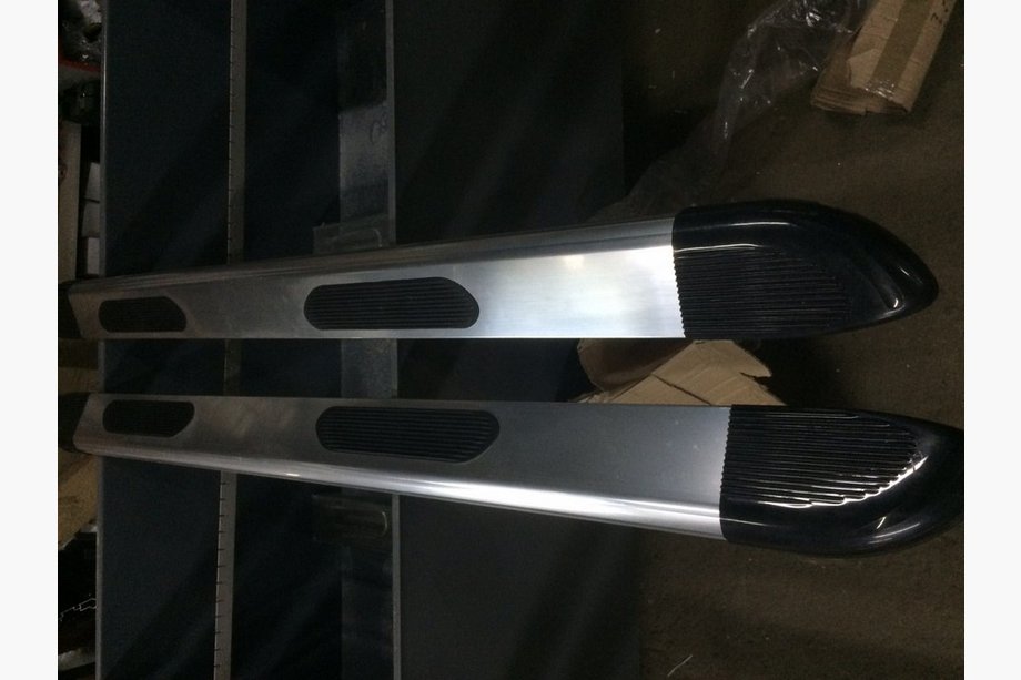 Renault Trafic 2001–2015 Praguri Laterale JAWS (2 buc, Aluminiu) Image