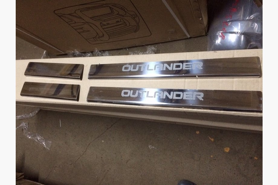 Mitsubishi Outlander 2006-2012 REDUCERE !!! Capace praguri usi (4 buc, inox) Image