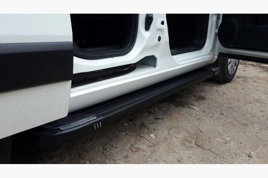 Fiat Fiorino/Qubo 2008-2024 Praguri Laterale Rainbow Black (2 buc, Profil Aluminiu) Foto 7