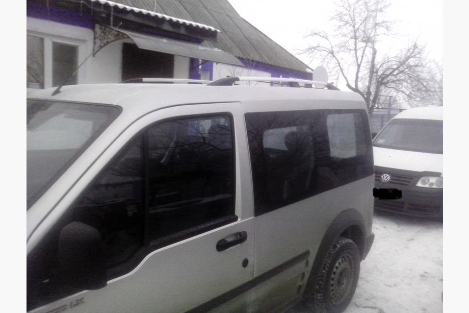 Ford Connect 2006–2009 Bare Longitudinale Cromate (Picioare din Plastic) Foto 3
