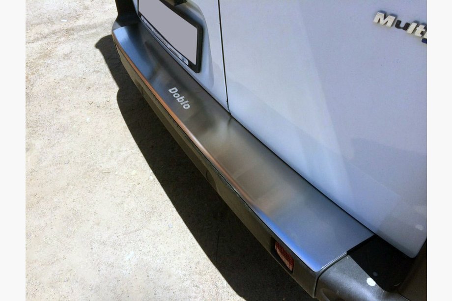 Fiat Doblo I 2001-2005 Protectie bara spate cu margine Nataniko (inox) Image