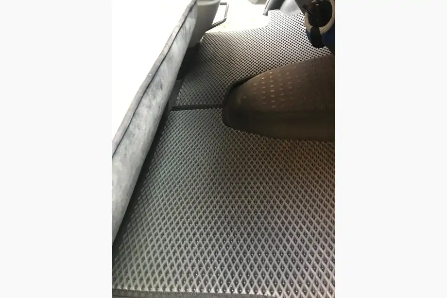 Volkswagen T5 Caravelle 2004-2010 Covorase EVA (negre, fata, pentru 2+1) Image