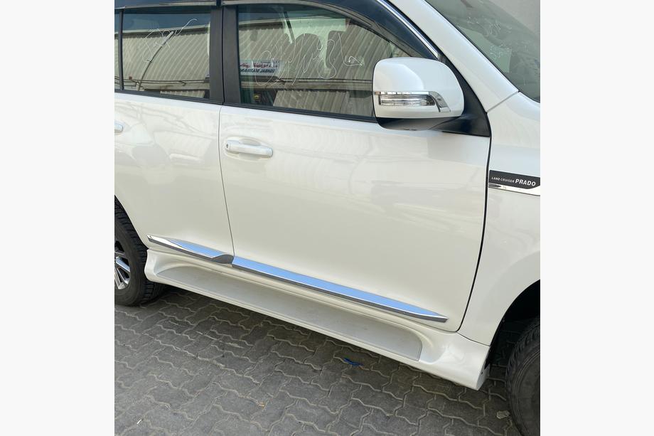 Toyota Land Cruiser Prado 150 2009-2023 Moldinguri usi (Design 2018+) Image