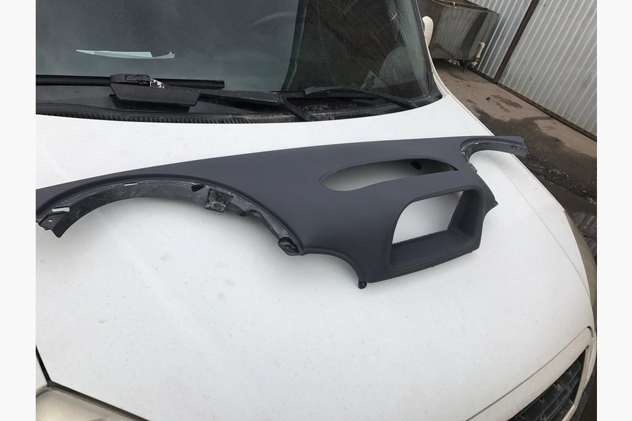 Mercedes Sprinter W901/902/903/904/905 1995–2006 Consola 2-DIN (imbracata in piele ecologica) Image