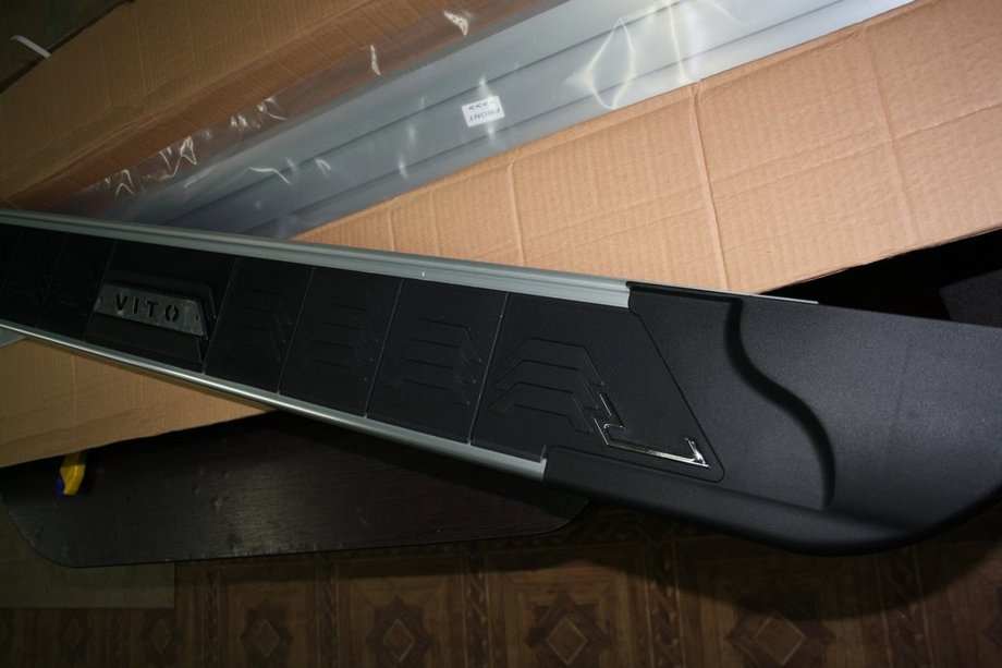 Mercedes Vito W639 2004-2014 Praguri Laterale RedLine Black (2 buc, Aluminiu) Lunga (ExtraLong) Foto 3