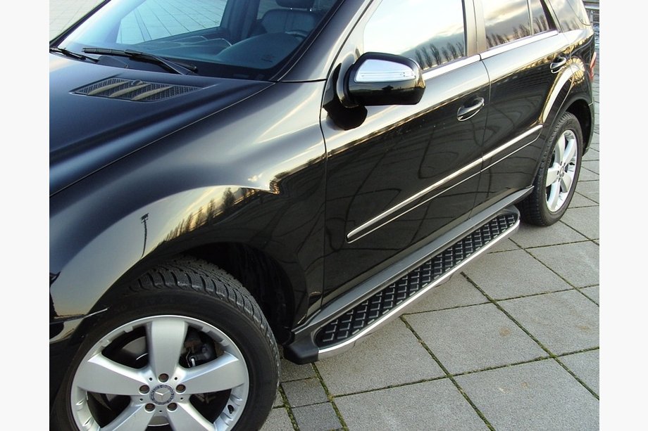 Mercedes ML W164 2005-2011 Praguri Laterale BlackLine (2 buc, Aluminiu) Image