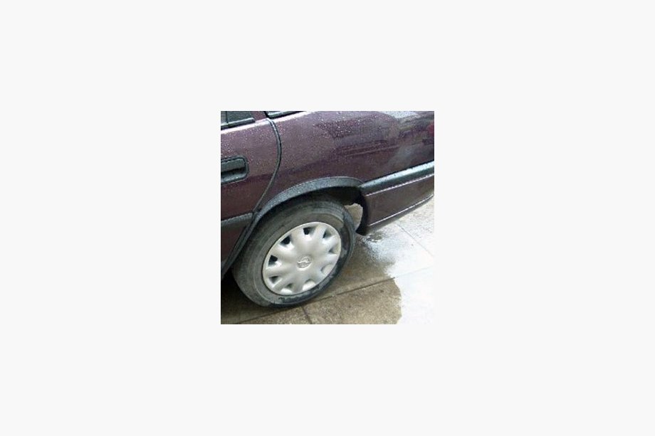 Opel Vectra A 1987-1995 Ornamente aripi (4 buc, negre) Foto 1