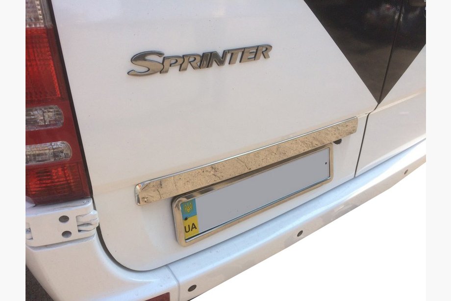 Mercedes Sprinter W906 2006–2018 Ornament inox deasupra placutei de inmatriculare Image