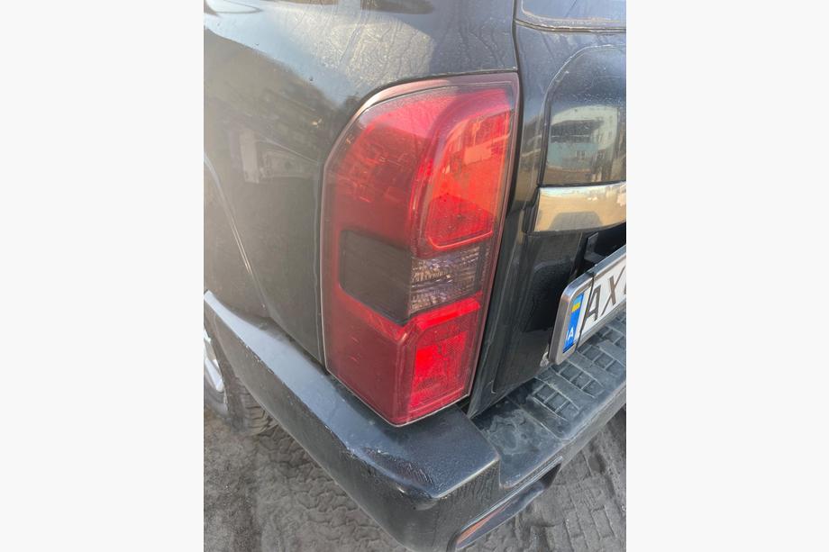 Nissan Patrol Y61 1997-2011 Stop spate second hand (2004-2008, 1 buc) Image