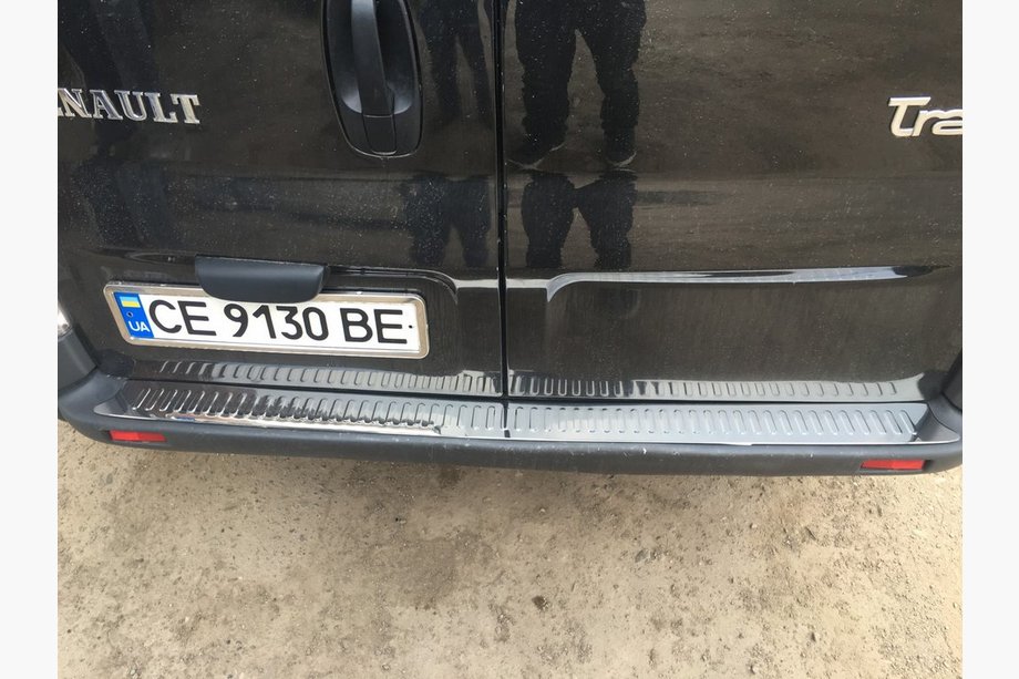 Opel Vivaro 2001–2015 Protectie bara spate inox (OMSA) Foto 2