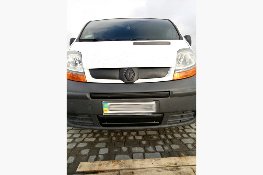 Renault Trafic 2001–2015 Capac inferior grila iarna (sub numar) 2001-2007, Mat Foto 3