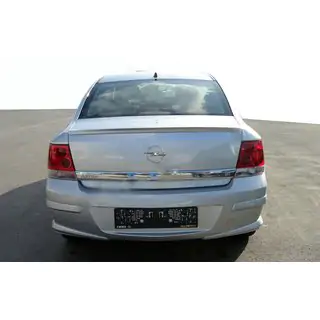 Spoiler Sedan (grunduit pentru vopsire) foto 1