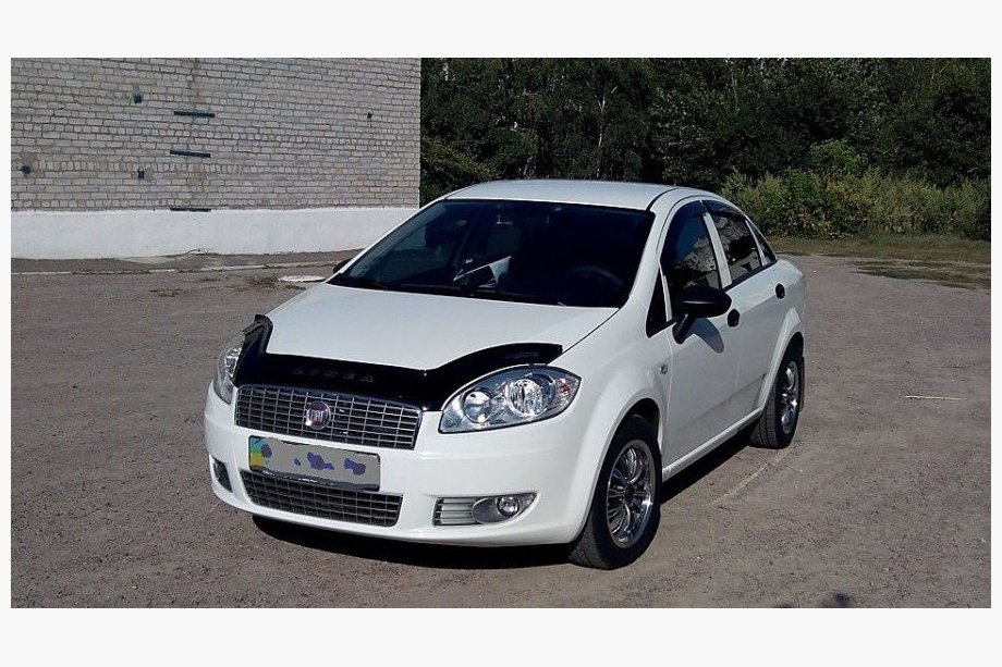 Fiat Linea 2006-2018 Deflector capota (VIP) Image