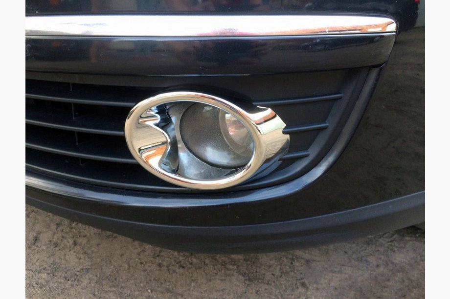 Volkswagen Jetta 2006-2011 Capace pentru proiectoare ceata (2 buc, plastic) Image