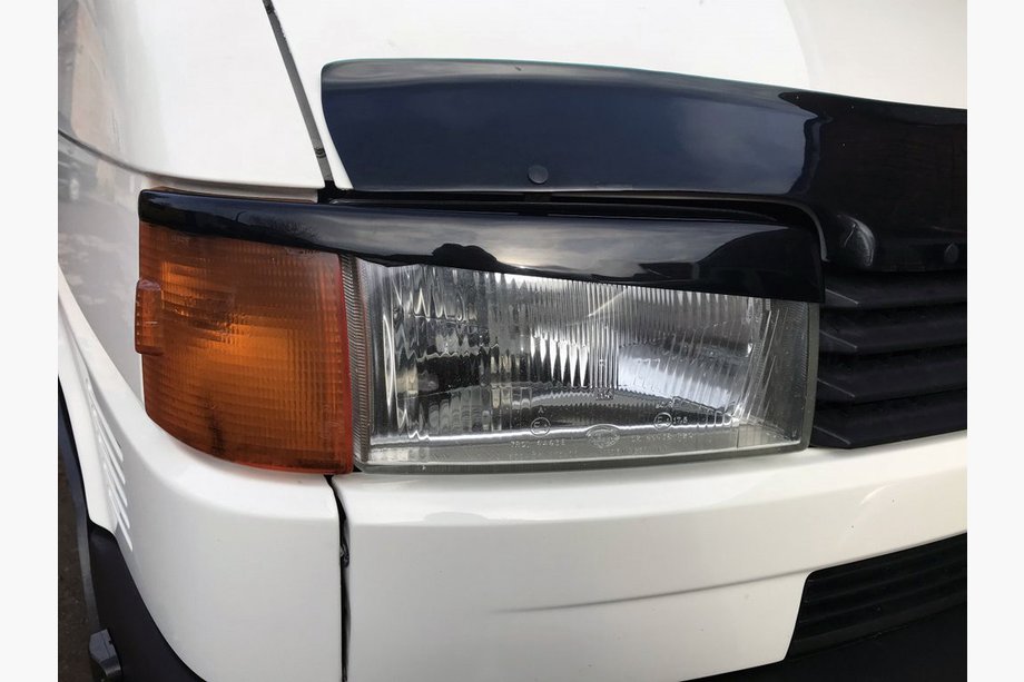 Volkswagen T4 Transporter 1990-2003 Sprancene Faruri Capota Dreapta (2 buc) Negru Lucios Image