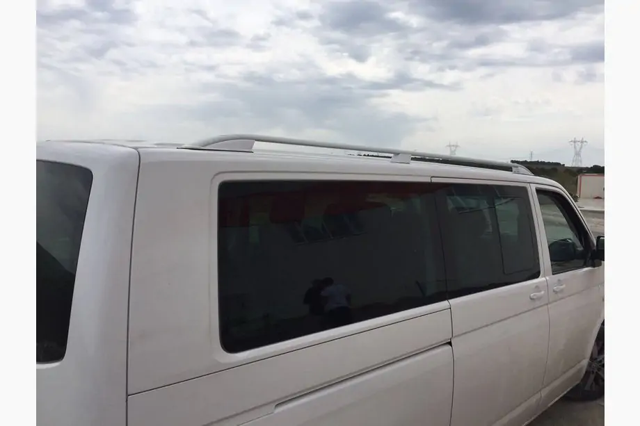 Volkswagen T5 Caravelle 2004-2010 Bare longitudinale Skyport (albe) Ampatament Lung Image