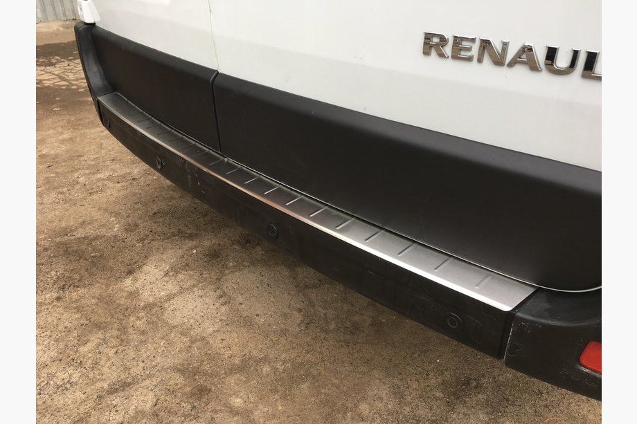 Renault Master 2011-2023 Protectie bara spate inox Image