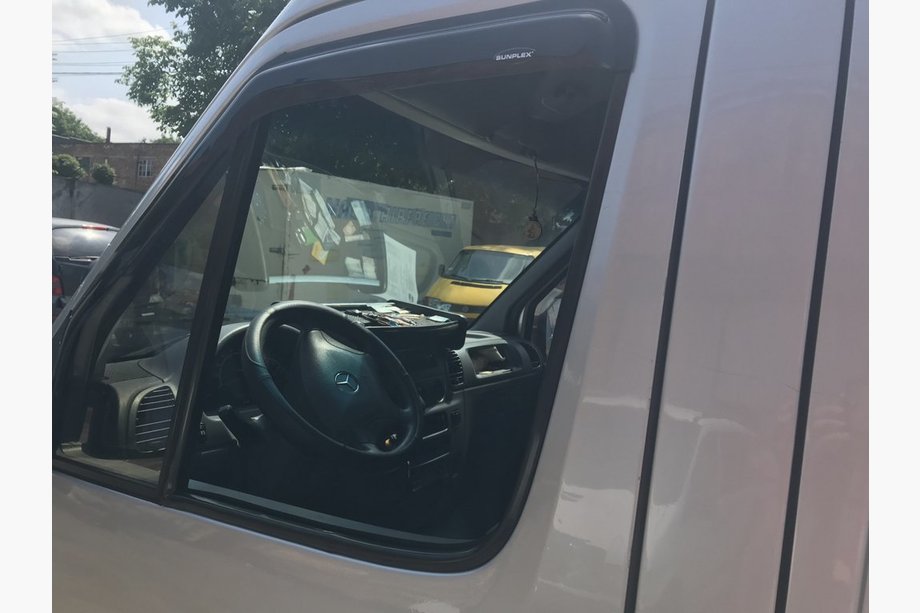 Volkswagen LT 1995-2006 Deflectoare Geam (2 buc, Sunflex) Image