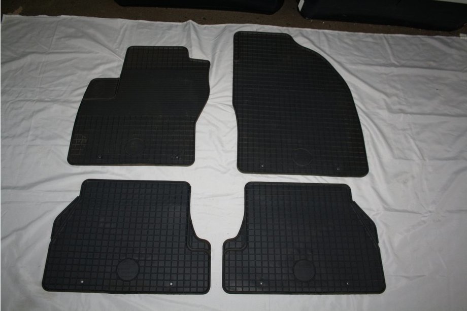 Ford Focus II 2008-2011 Covorase cauciuc (4 buc, Doma) Image