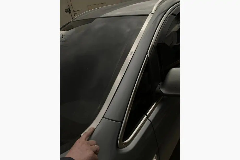 Opel Astra J 2009-2015 Ornament parbriz (inox) Image