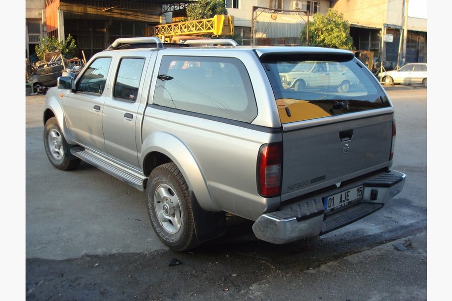 Nissan NP300 1999-2015 Canopy Hardtop Pickup Image