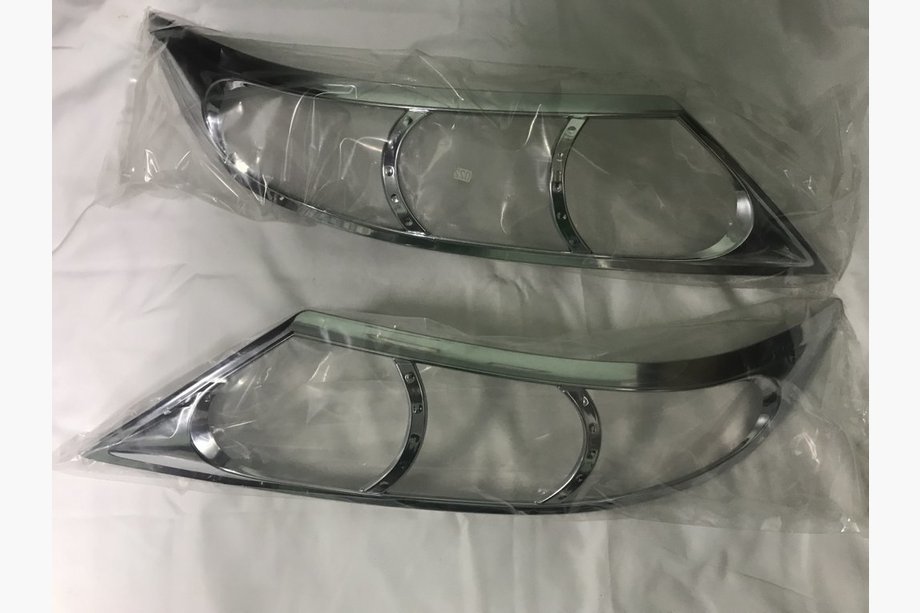 Kia Sorento II XM 2009-2014 Capace Faruri 2010-2013 (2 buc, plastic) Image
