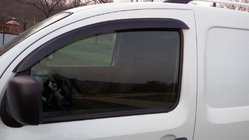 Renault Kangoo 2008–2020 Deflectoare Geamuri (2 buc, DDU-CBR) foto 1