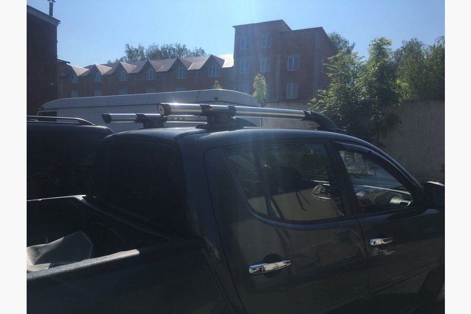 Mitsubishi L200 2006-2015 Bare longitudinale negre cu bare transversale Foto 4