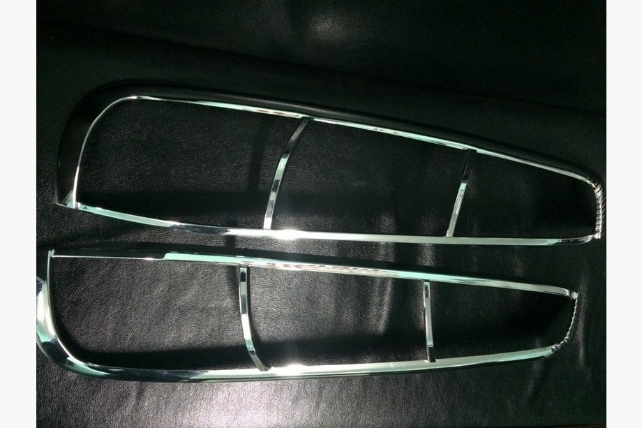 Nissan X-trail T30 2002-2007 Capace Stopuri (2 buc, plastic) Image
