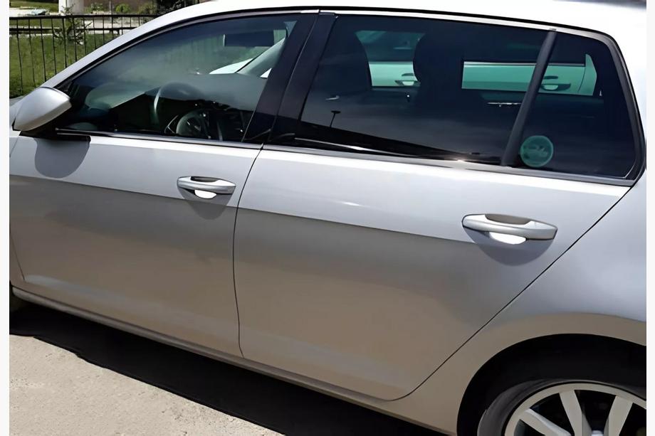 Volkswagen Golf 7/E-Golf 2012-2020 Ornamente inferioare geam Black Chrome (4 buc, inox) Foto 1