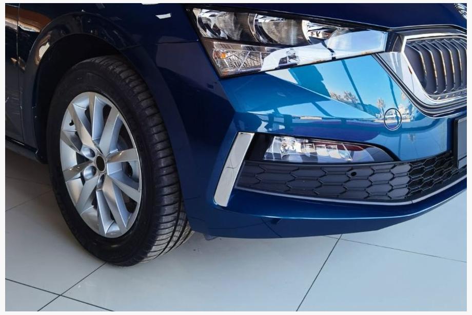 Skoda Scala 2018- Capace cromate pentru proiectoare ceata (2 buc, inox) Image