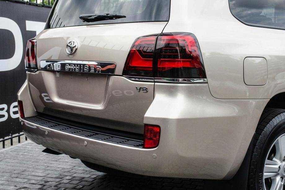 Toyota Land Cruiser 200 2007-2021 Stopuri Spate 2007-2015 V2 (Design 2016+) Image