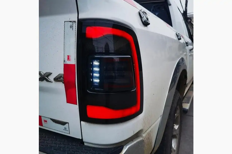 Dodge RAM (DT) 2018– Stopuri spate TRX Image