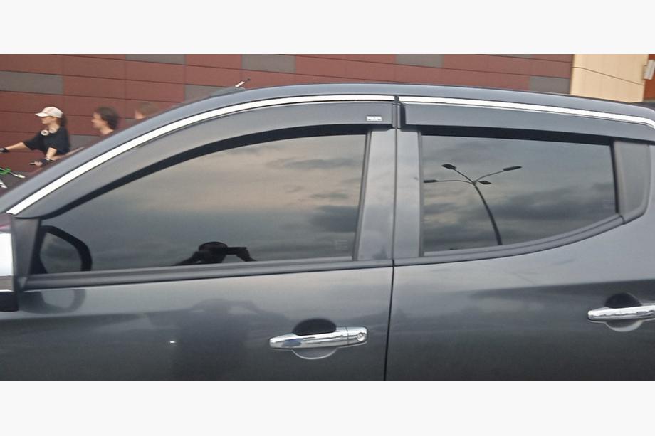 Fiat Fullback 2016- Deflectoare geamuri cu ornament cromat (4 buc, Niken) Image