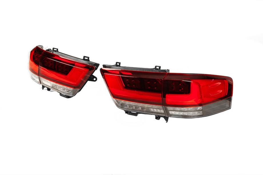 Toyota Land Cruiser 200 2007-2021 Kit restyling catre LC 300 High-Line (Set complet) Foto 24