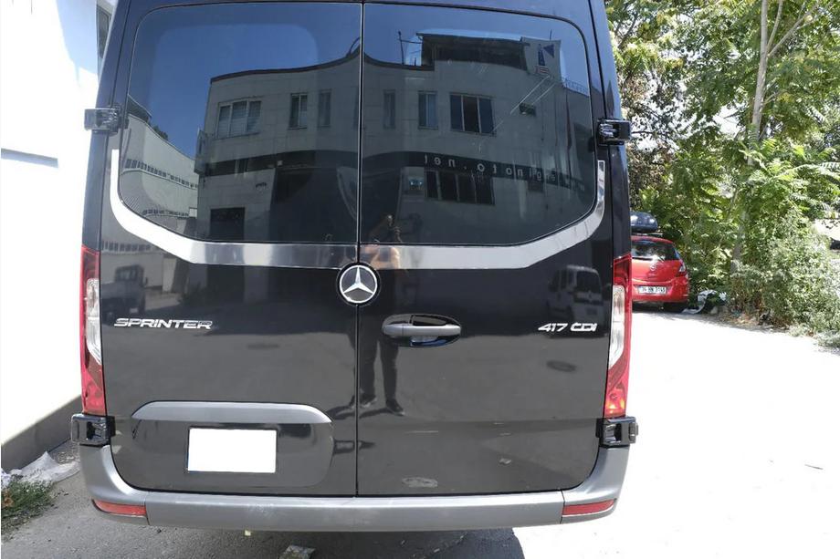Mercedes Sprinter W907/W910 2018- Ornament geam spate V-2 Carmos (2 buc, inox) Foto 4