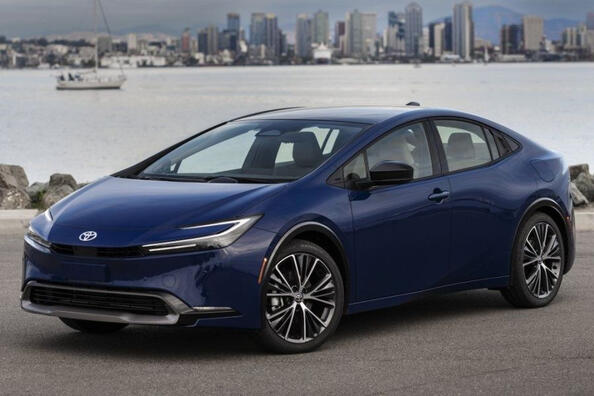 Revizuirea noii generații a modelului hibrid Toyota Prius