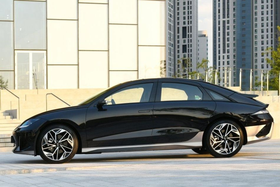 Sedan electric Hyundai IONIQ 6