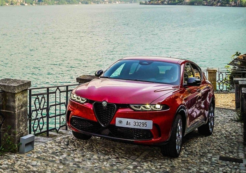 Revizuirea crossover-ului Alfa Romeo Tonale