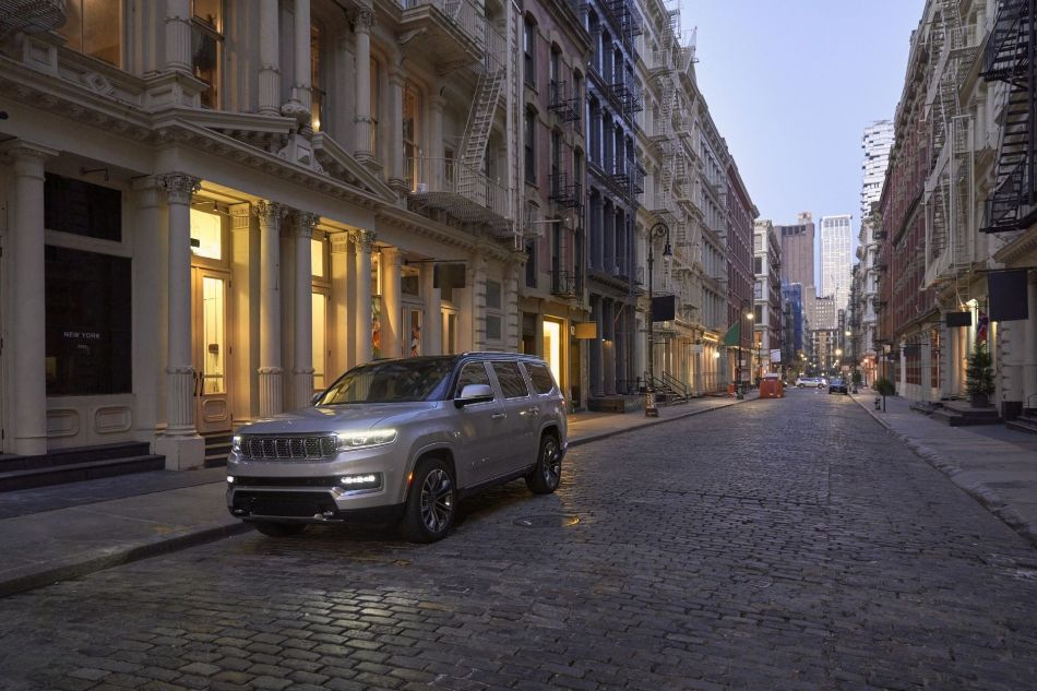 Revizuirea SUV-ului Jeep Grand Wagoneer