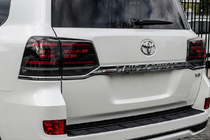 Toyota Land Cruiser 200 2007-2021 Stopuri Spate 2016-2021 (Sequential Red Plus) foto 1