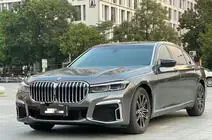 BMW 7 Series F01/F02 2008-2015 Kit restyling catre G12 M760 (cu inlocuirea capacului portbagajului si aripilor spate) foto 4