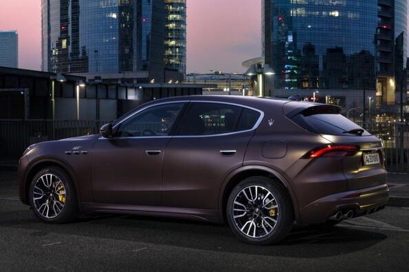 Tracțiune integrală sport-cross Maserati Grecale Fotografie 3