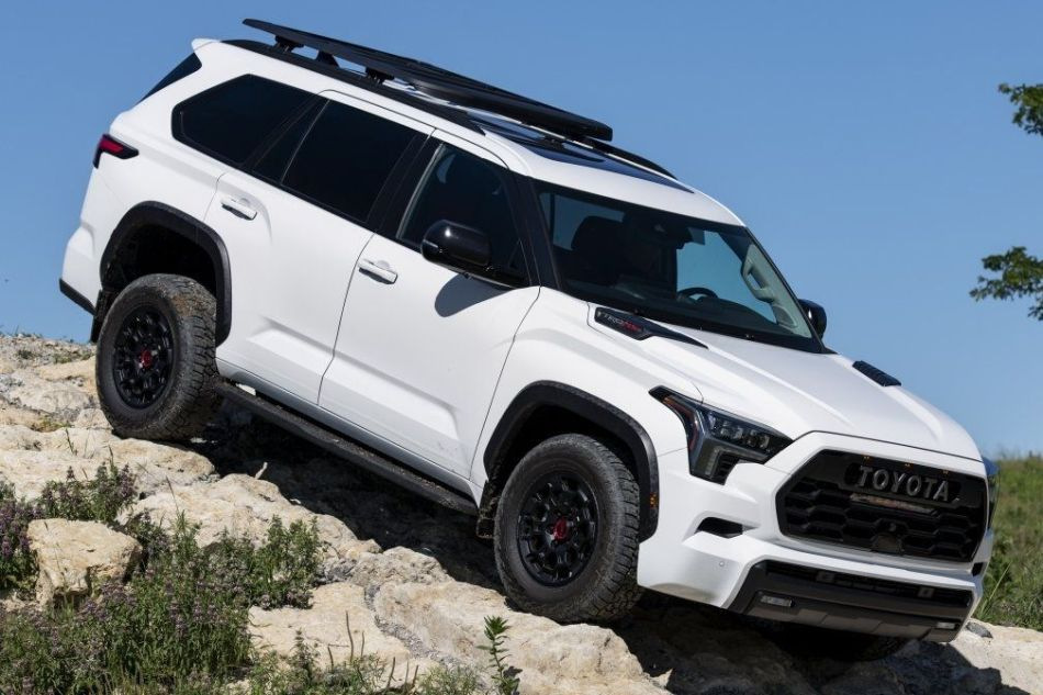 A treia generație a SUV-ului Toyota Sequoia
