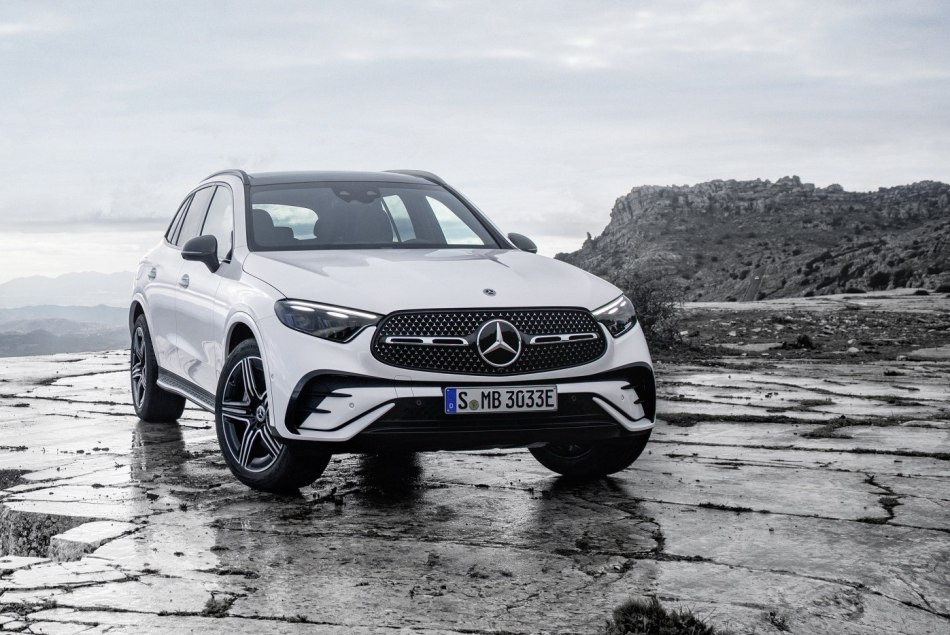 Revizuirea crossover-ului cu tracțiune integrală a celei de-a doua generații Mercedes-Benz GLC