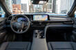 Revizuirea sedanului crossover Toyota Crown foto 5